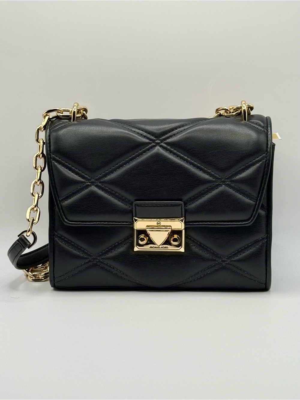 Michael Kors Black Quilted Leather Shoulder Bag with Gold Chain Pre-Owned